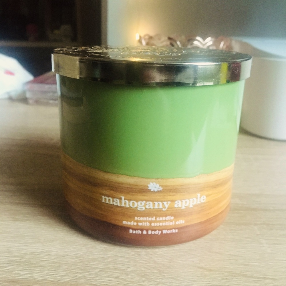Bath and Body Works Mahogany Apple 3-Wick Candle